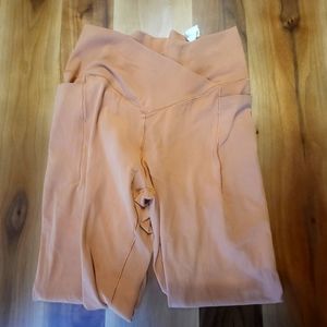 Aerie offline beige/orange super soft leggings. Cross waist, brand new, size L